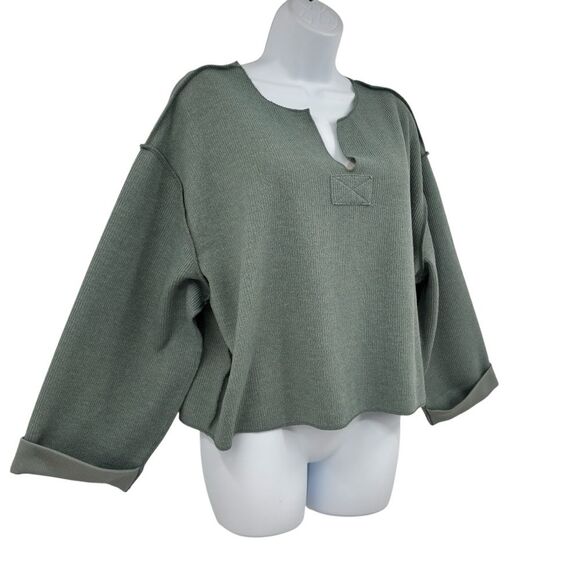 Urban Outfitters Sage Green Reversed Seam Ribbed 3/4 Sleeve Crop Top Size Sm - Picture 3 of 12